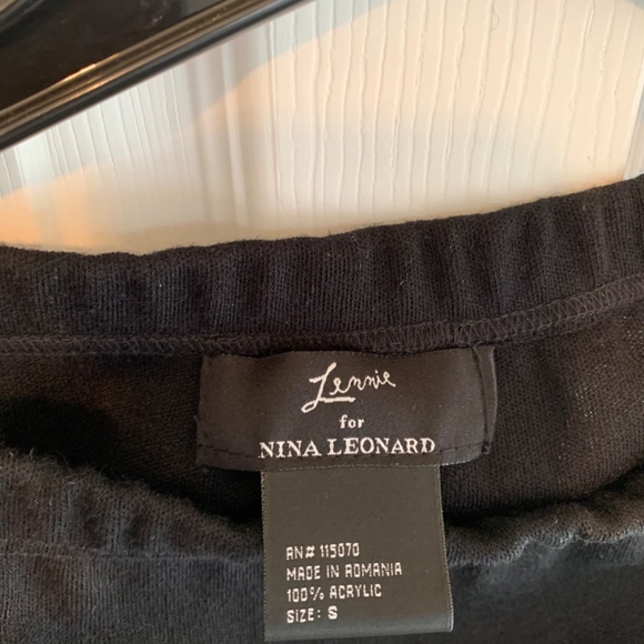 Sweater and skirt - Picture 7 of 7